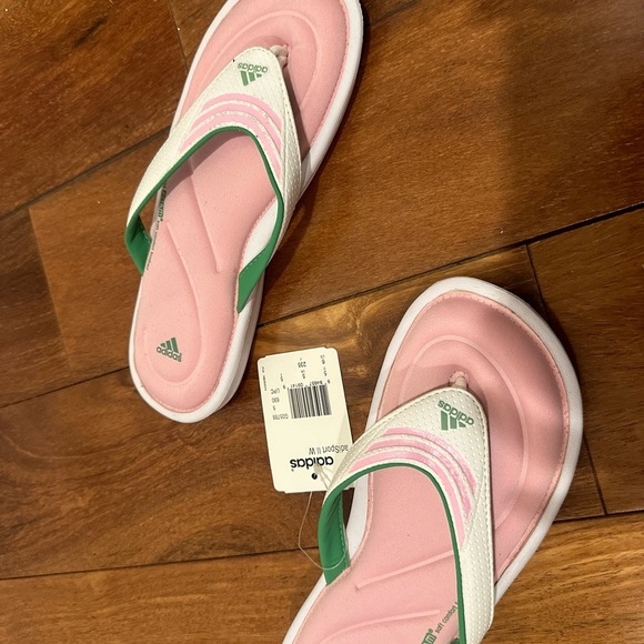 Adidas NWT - Picture 3 of 6